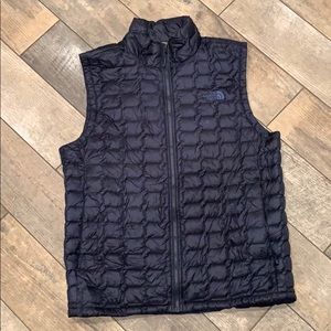 Men’s North Face Thermoball Vest-L